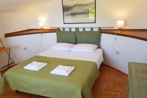 Istra, Pješčana uvala, dugoročni najam dvosobnog stana sa pogledom na more