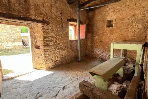 Istra-Karojba, autohtona useljiva  kuća u nizu