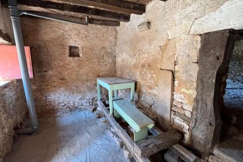 Istra-Karojba, autohtona useljiva  kuća u nizu