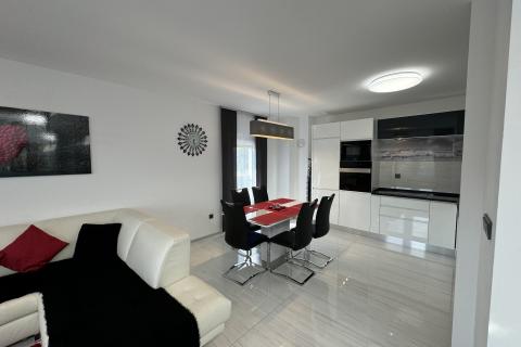 OTOK KRK,GRAD KRK-bliža okolica villa sa dva stana