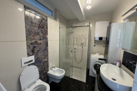 OTOK KRK,GRAD KRK-bliža okolica villa sa dva stana