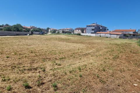 Istra, Šišan, građevinsko zemljište 1699 m2