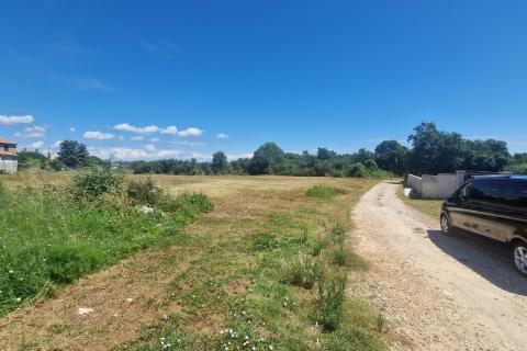 Istra, Šišan, građevinsko zemljište 1699 m2