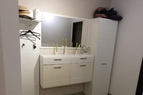 Poreč, lijep i uređen stan od 70 m2 u okolici Poreča