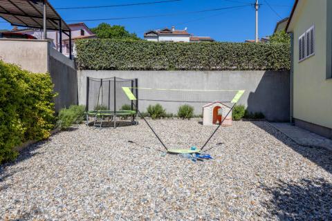 OPATIJA, POBRI- Haus 170 m2 mit Pool, Garage und Meerblick