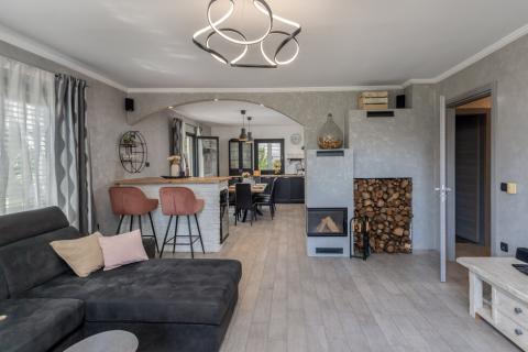 OPATIJA, POBRI- Haus 170 m2 mit Pool, Garage und Meerblick