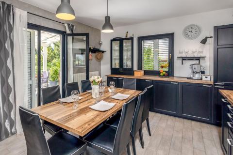 OPATIJA, POBRI- Haus 170 m2 mit Pool, Garage und Meerblick