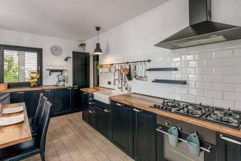 OPATIJA, POBRI- Haus 170 m2 mit Pool, Garage und Meerblick