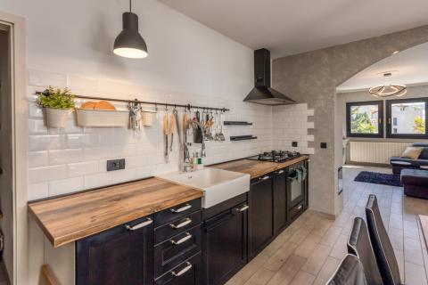 OPATIJA, POBRI- Haus 170 m2 mit Pool, Garage und Meerblick