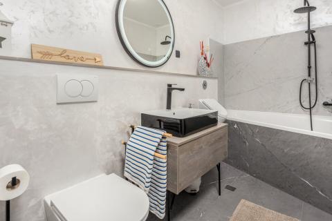 OPATIJA, POBRI- Haus 170 m2 mit Pool, Garage und Meerblick