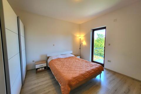 Opatija - Veprinac - kuća s dva stana s pogledom na more