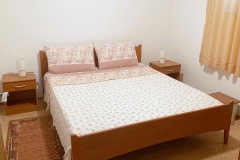 VRSAR, centar- kuća s 4 apartmana