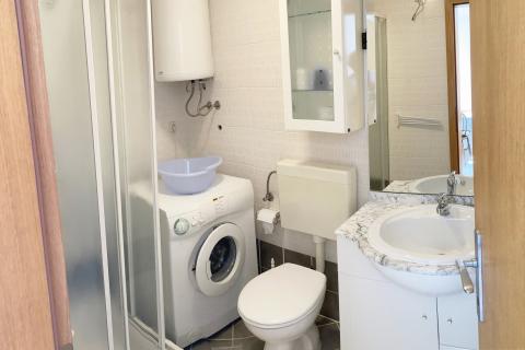 VRSAR, centar- kuća s 4 apartmana