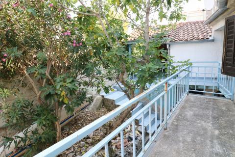 VRSAR, centar- kuća s dvorištem