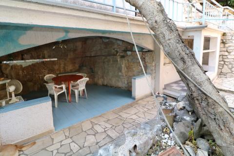 VRSAR, centar- kuća s dvorištem