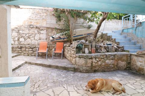 VRSAR, centar- kuća s dvorištem