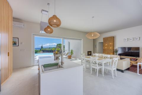 OTOK KRK-GRAD KRK,bliža okolica mode3rna villa na prodaju 