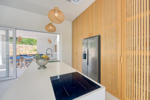 OTOK KRK-GRAD KRK,bliža okolica mode3rna villa na prodaju 