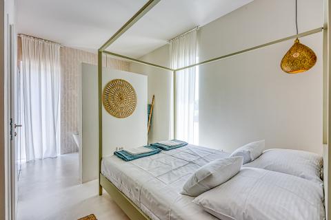 OTOK KRK-GRAD KRK,bliža okolica mode3rna villa na prodaju 