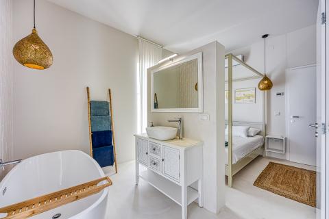 OTOK KRK-GRAD KRK,bliža okolica mode3rna villa na prodaju 