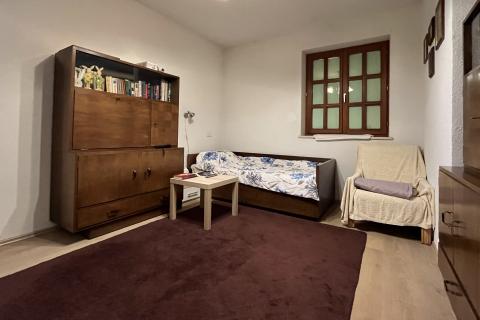 Umag, okolica - Samostojeća kuća na velikoj okućnici od 4 hektara