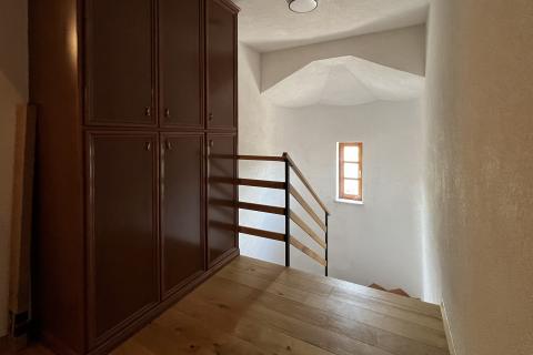 Umag, okolica - Samostojeća kuća na velikoj okućnici od 4 hektara