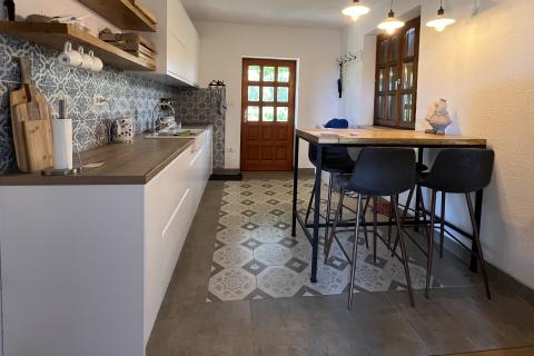 Umag, okolica - Samostojeća kuća na velikoj okućnici od 4 hektara