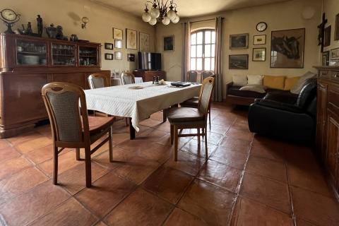 Umag, okolica - Samostojeća kuća na velikoj okućnici od 4 hektara