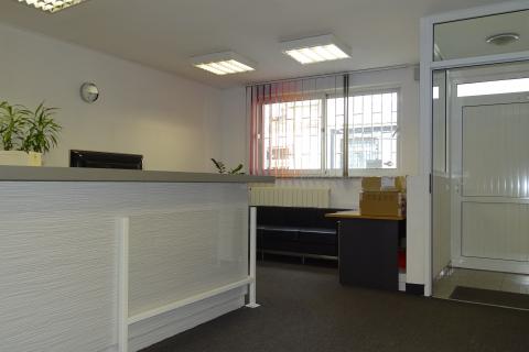 Rijeka - ured i skladište za najam na odličnoj lokaciji; vlastiti parking