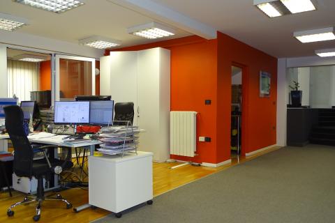 Rijeka - ured i skladište za najam na odličnoj lokaciji; vlastiti parking