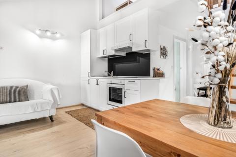 Istra, Pomer - kuća sa 5 apartmana