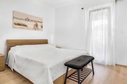 Istra, Pomer - kuća sa 5 apartmana