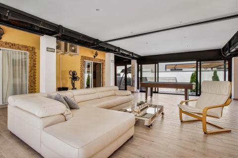 Istra, Pomer - kuća sa 5 apartmana