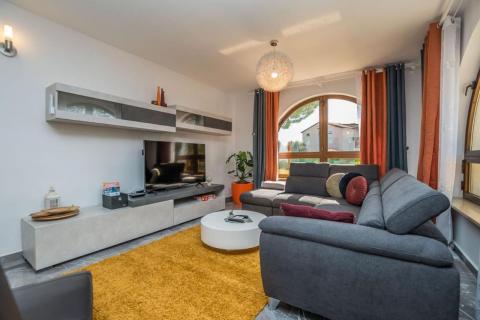 Poreč, okolica,  kuća sa pogledom na more