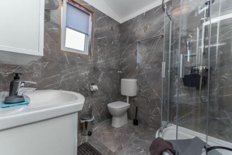 Poreč, okolica,  kuća sa pogledom na more