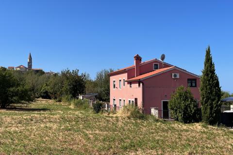 Istria, Visignano, casa con piscina + terreno edificabile