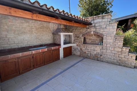 Istria, Visignano, casa con piscina + terreno edificabile