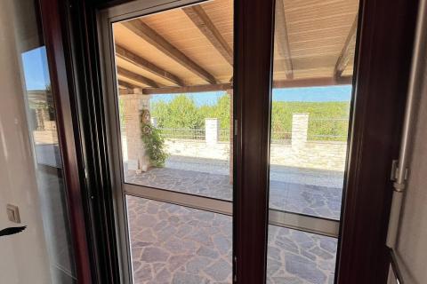 Istria, Visignano, casa con piscina + terreno edificabile