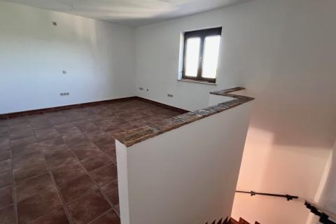 Istria, Visignano, casa con piscina + terreno edificabile