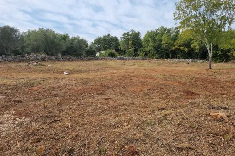 Istra,Peruški, zemljište 862 m2 sa građevinskom dozvolom