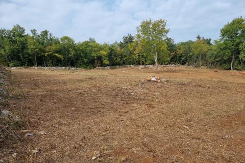 Istra,Peruški, zemljište 862 m2 sa građevinskom dozvolom