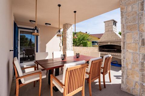 OTOK KRK,DOBRINJ moderna villa sa bazenom 