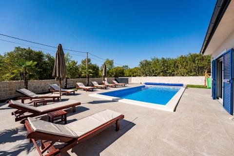 OTOK KRK,DOBRINJ moderna villa sa bazenom 