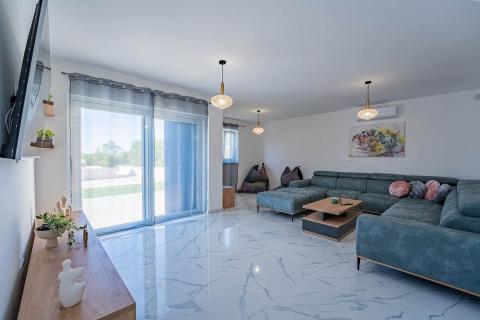 OTOK KRK,DOBRINJ moderna nova villa na prodaju