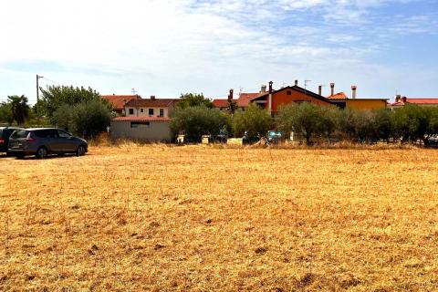 Istra, Umag - građevinsko zemljište 100 m od mora