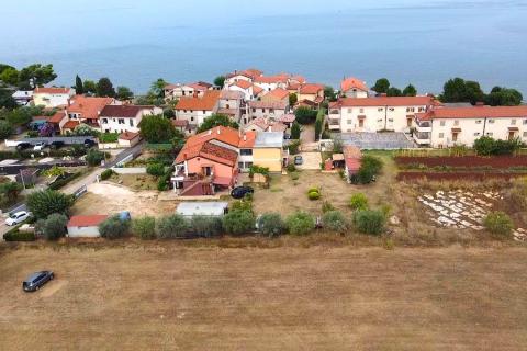 Istra, Umag - građevinsko zemljište 100 m od mora