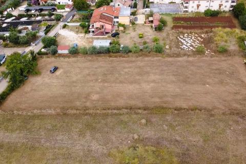 Istra, Umag - građevinsko zemljište 100 m od mora