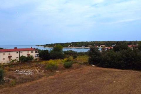 Istra, Umag - građevinsko zemljište 100 m od mora