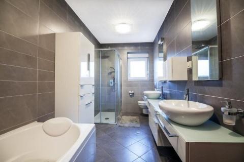 Velika Gorica, Kurilovec - kuća s bazenom, MOGUĆNOST NAJMA