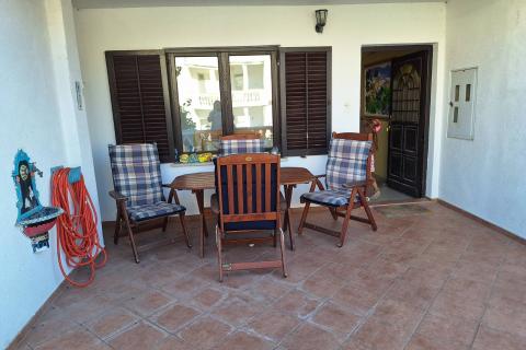 Baška - kuća u nizu 60m2, okućnica